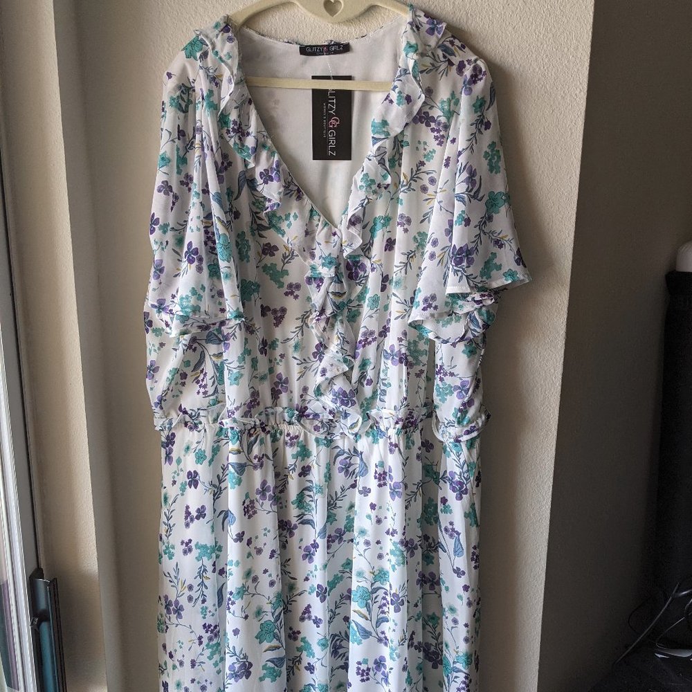 NWT Glitzy Girlz Ivory Floral Dress